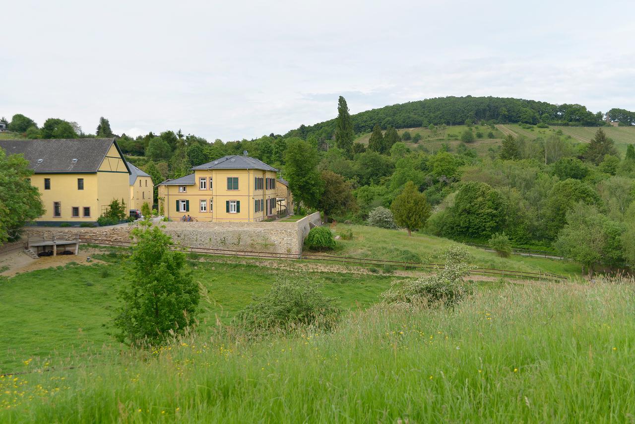 Herberge Hof Armada Wiesbaden Eksteriør bilde